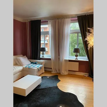 Perfekter Altbaucharme In Zentraler Lage ! * Kiel